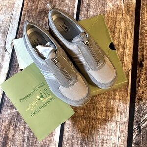 Grasshopper Sz 8.5 charcoal performance platforms.